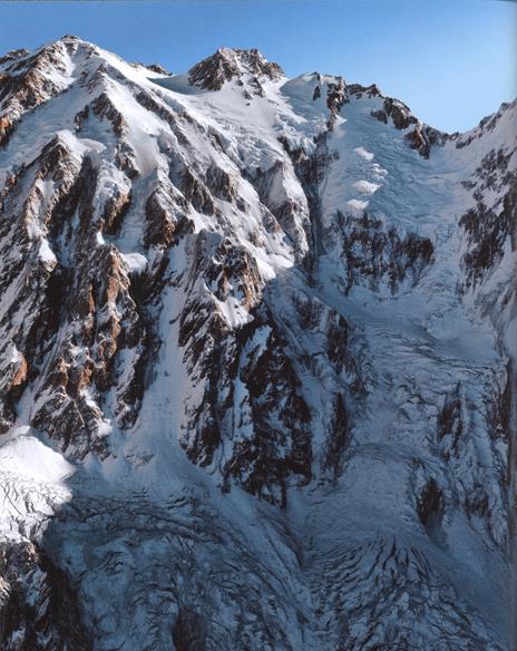 Montagne. La quarta dimensione. 13 cime leggendarie svelate dallo spazio e dai più grandi alpinisti. Ediz. illustrata - Stefan Dech,Reinhold Messner,Nils Sparwasser - 7