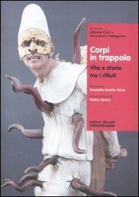 Corpi in trappola. Vite e storie tra i rifiuti - copertina