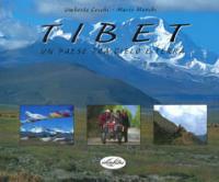 Tibet. Un paese tra cielo e terra. Ediz. illustrata - Umberto Cecchi,Mario Marchi - copertina