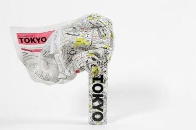 Crumpled city map. Tokyo - copertina