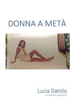 Donna a metà